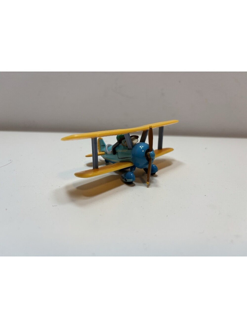 DISNEY PIXAR PLANES BESSIE C. FLYWHEEL! GRAND FUSEL LODGE SERIES!
